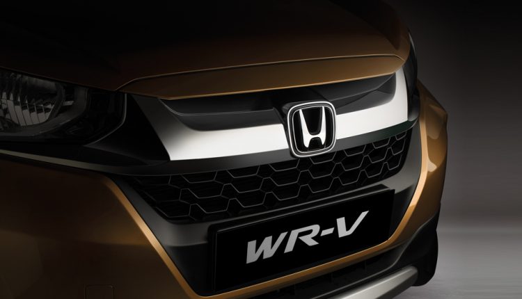 Stunning-Wing-Chrome-Grille